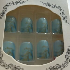 Press On Nails Summer Skies Glossy Gold Foil Accents